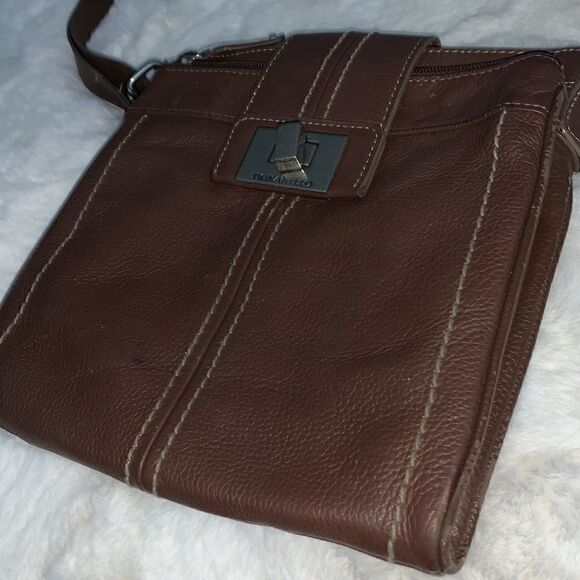 Tignanello Fine Leather Crossbody Brown Medium - Picture 4 of 10